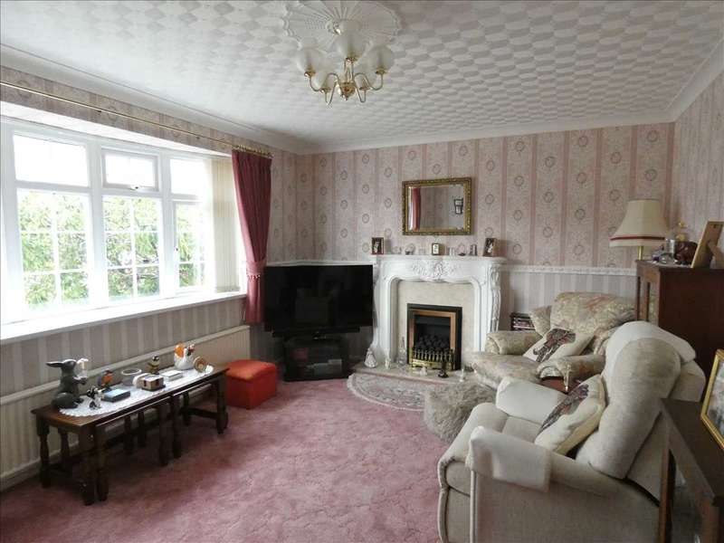 3 Bedroom Detached House For Sale In St Nicholas Drive, Wybers Wood