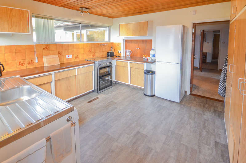 4 Bedroom Detached Bungalow For Sale In Feock, Truro, TR3