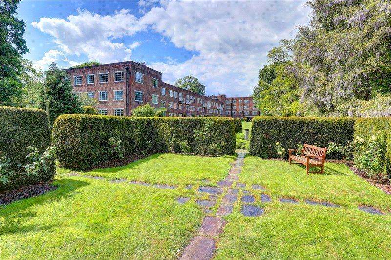 3 Bedroom Apartment Flat For Sale In Cambridge Park, East Twickenham, TW1