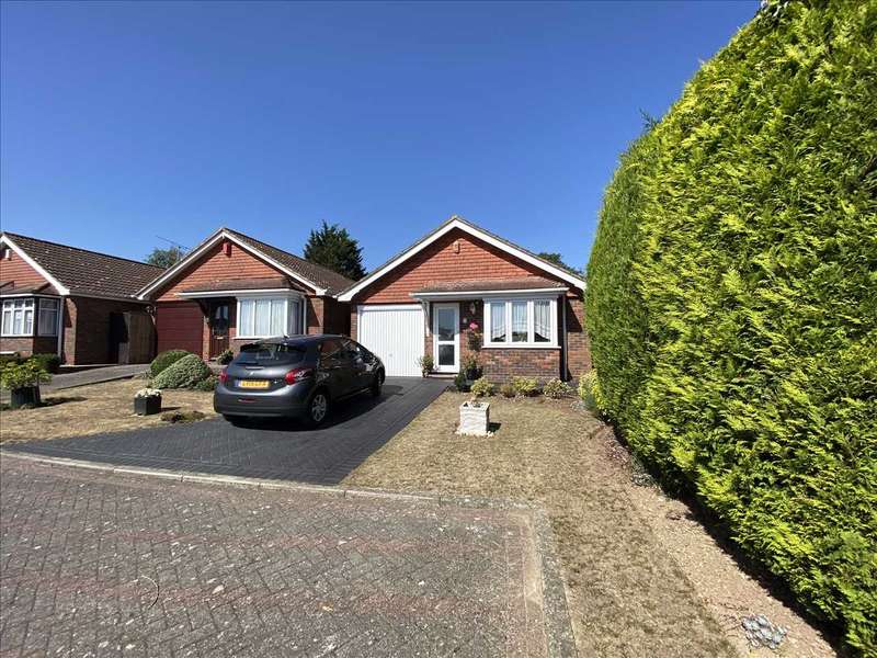 2 Bedroom Bungalow For Sale In Penshurst Close, Longfield, DA3