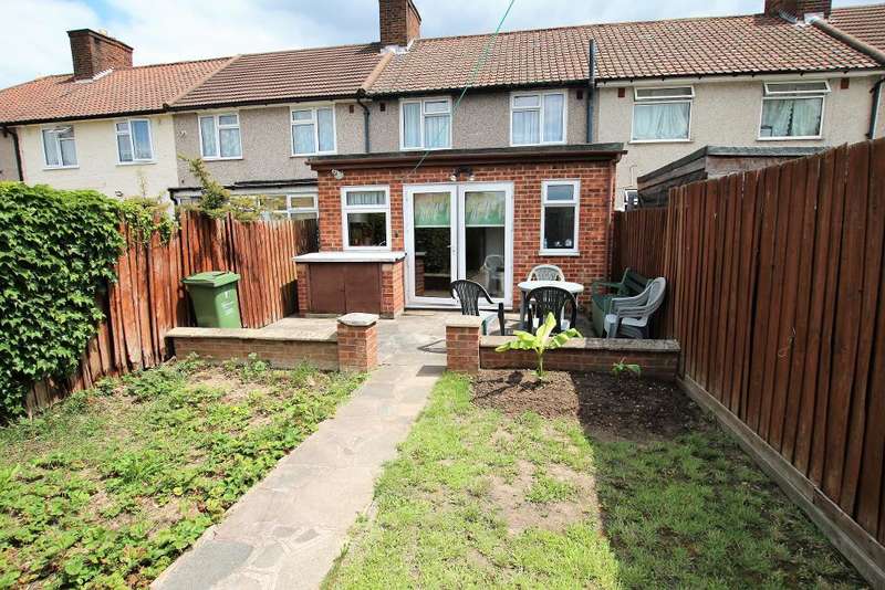 3 Bedroom Terraced House Under Offer In Polesworth Road, Dagenham