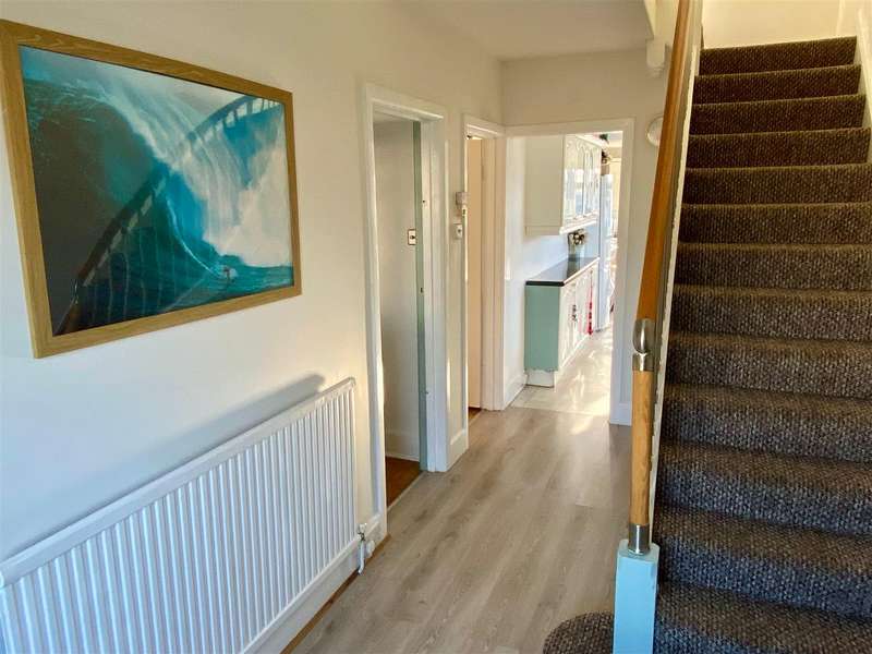 3 Bedroom Detached House For Sale In Dorchester Road, Oakdale, Poole, BH15