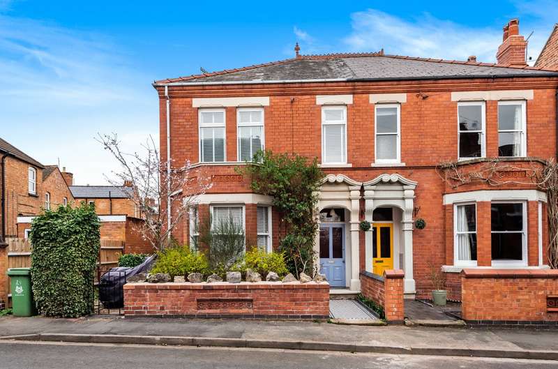 Houses for sale in Worcester, Worcestershire