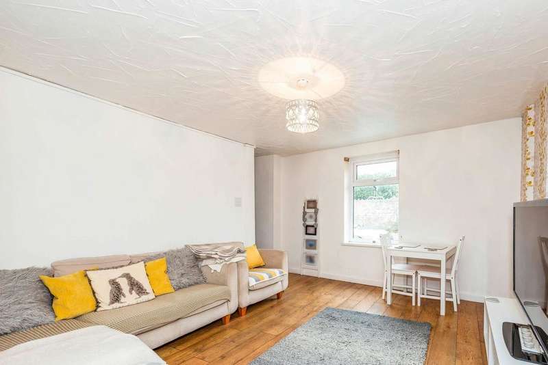 2 Bedroom Flat To Rent In Bridgend Road, Aberkenfig, Bridgend, CF32