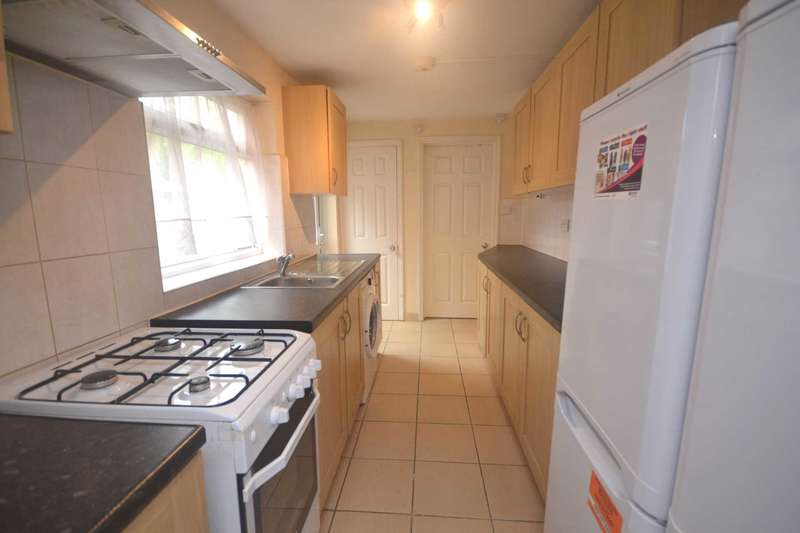 4 Bedroom Terraced House To Rent In Cardigan Road, University Area, RG1