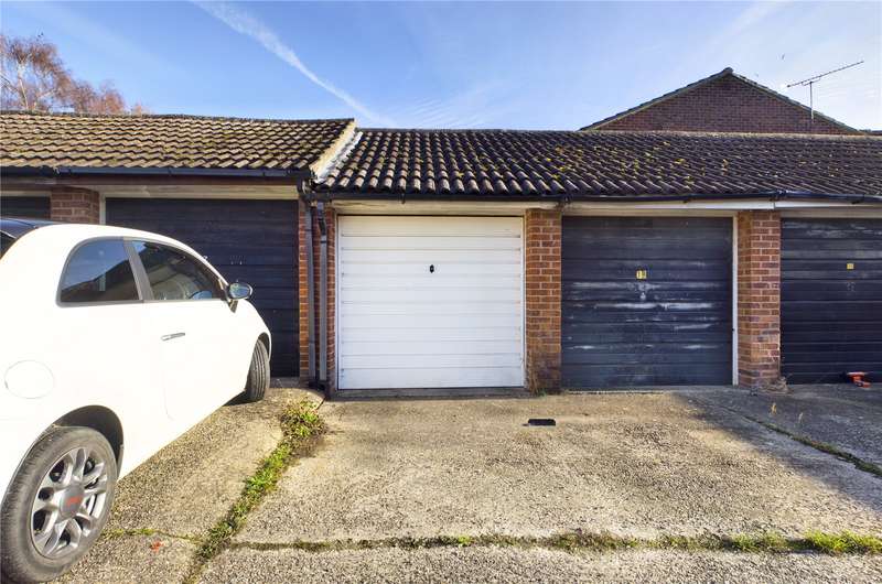 1 Bedroom Flat For Sale In Corsham Road, Calcot, Reading, RG31