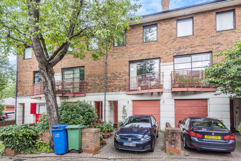 3 Bedroom Terraced House For Sale In Plover Way, Rotherhithe, SE16