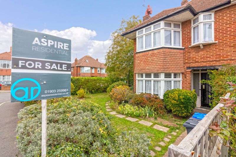 1 Bedroom Property To Rent In Douglas Close, Worthing, BN11