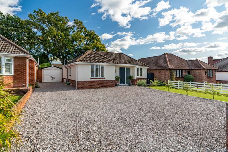 3 Bedroom Detached Bungalow For Sale In Beverley Gardens, Bursledon