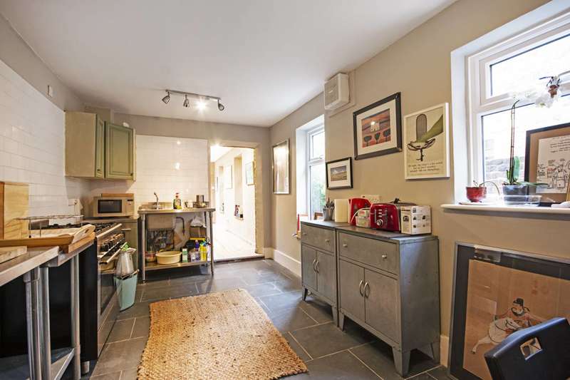 4 Bedroom End Of Terrace House To Rent In Gladding Road, Manor Park, E12