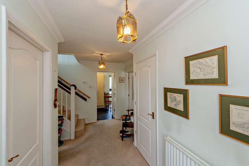 4 Bedroom House For Sale In Batchworth Lane, Northwood, HA6