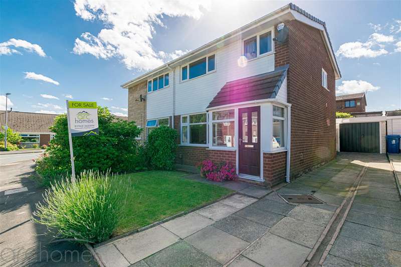 3 Bedroom SemiDetached House For Sale In Hillside Avenue, Atherton