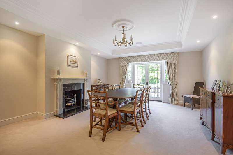 5 Bedroom Detached House For Sale In Steels Lane, Oxshott, KT22
