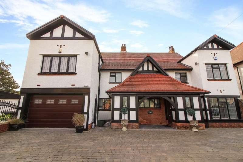 5 Bedroom Detached House For Sale In Beverley Park, Whitley Bay, NE25