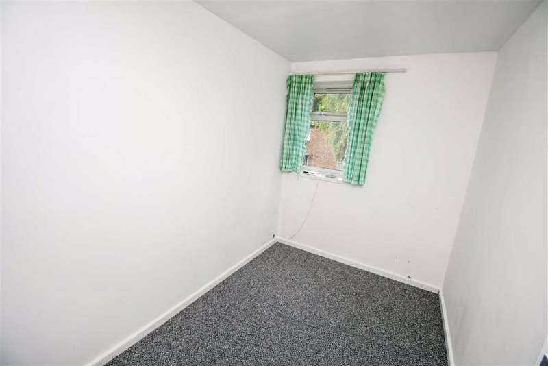 2 Bedroom Terraced House For Sale In Newland Avenue, Newland Avenue