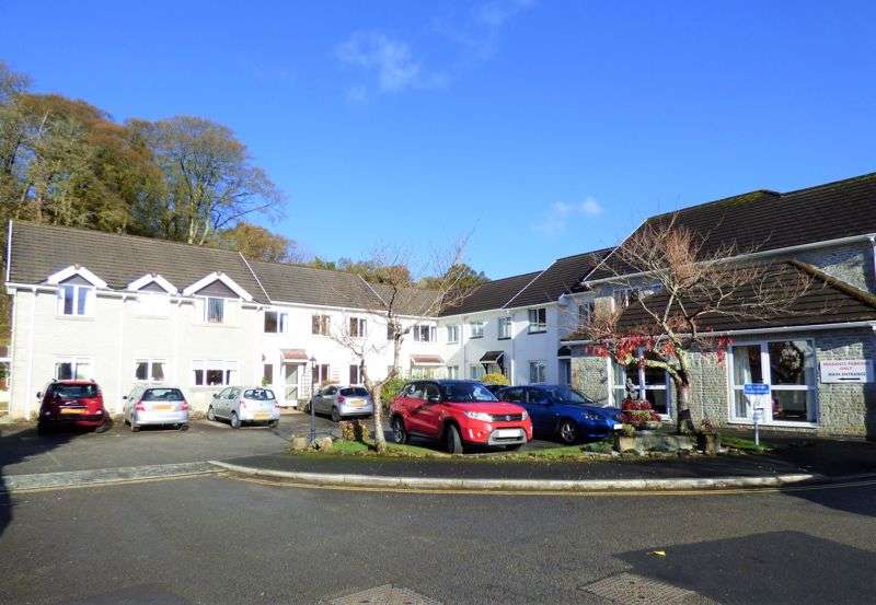 1 Bedroom Property For Sale In Well Presented One Bedroom Retirement