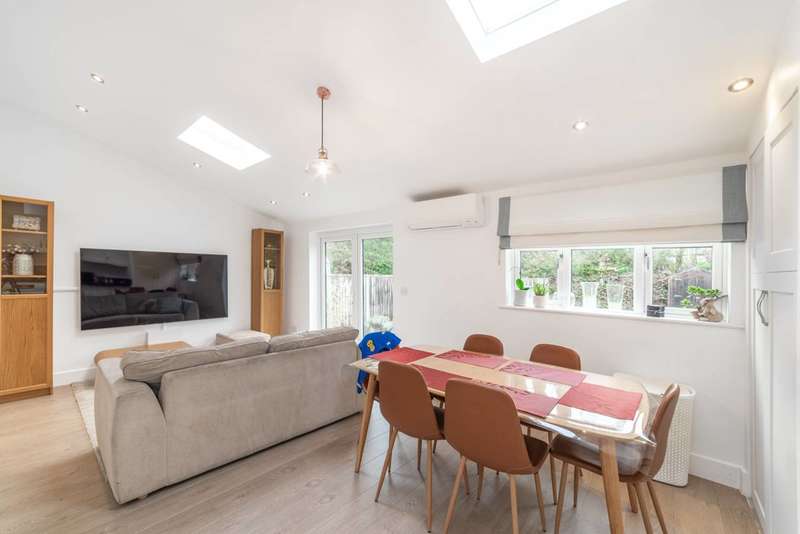 5 Bedroom Semi-Detached House To Rent In Cuckoo Hill, Pinner, HA5