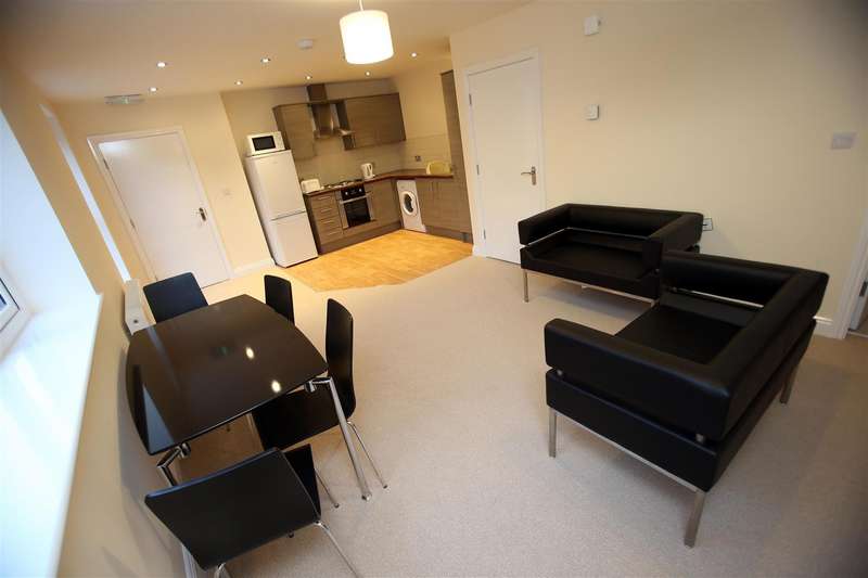3 Bedroom Apartment To Rent In Casa Central, City Centre, NE1