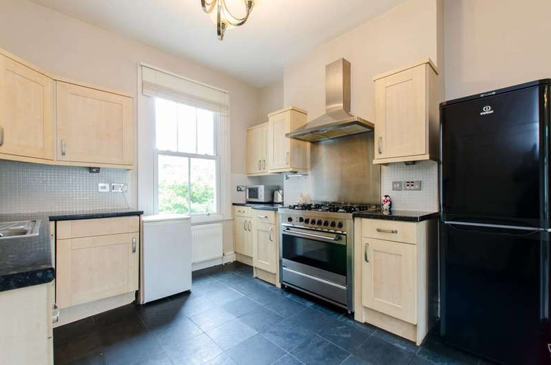 3 Bedroom Flat To Rent In Rosebery Road, Clapham Park, SW2