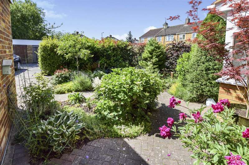 3 Bedroom End Of Terrace House For Sale In Lower Morden Lane, Morden, SM4