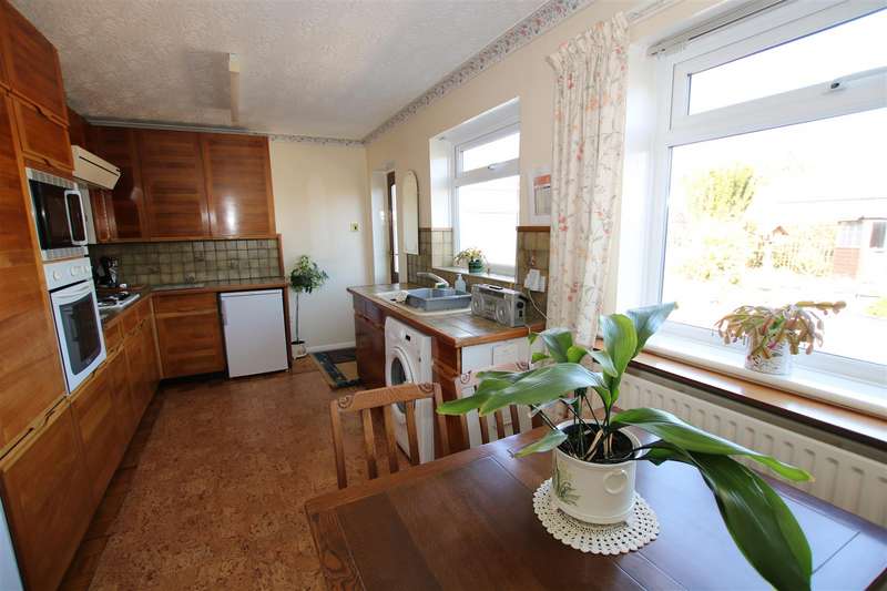2 Bedroom Detached Bungalow For Sale In Ullswater Close, North Hykeham
