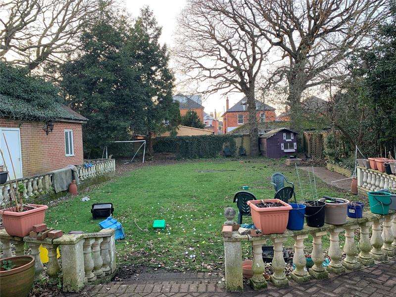 5 Bedroom Detached House For Sale In Carbery Avenue, Southbourne