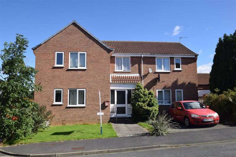 Flat To Rent In Hildenley Close, Scarborough, North Yorkshire, YO12