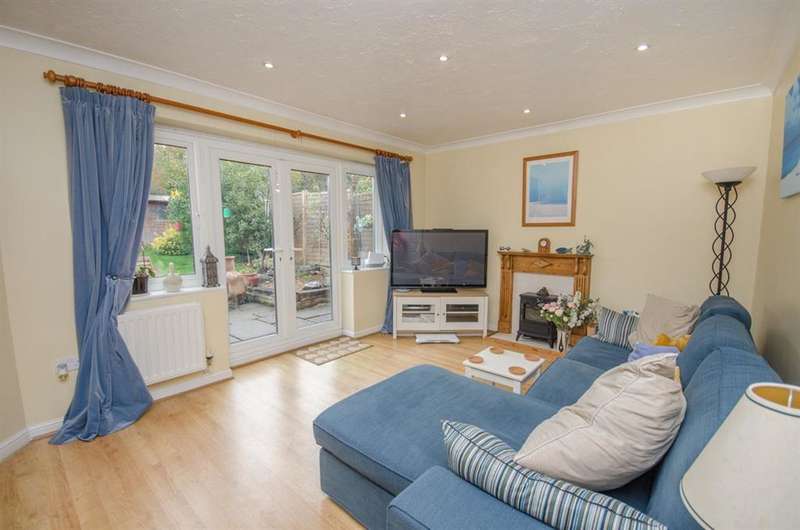 4 Bedroom Detached House For Sale In Applin Green, Emersons Green