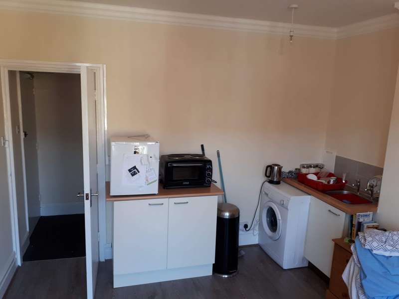 1 Bedroom Flat To Rent In Daneshill Road, Leicester, , LE3