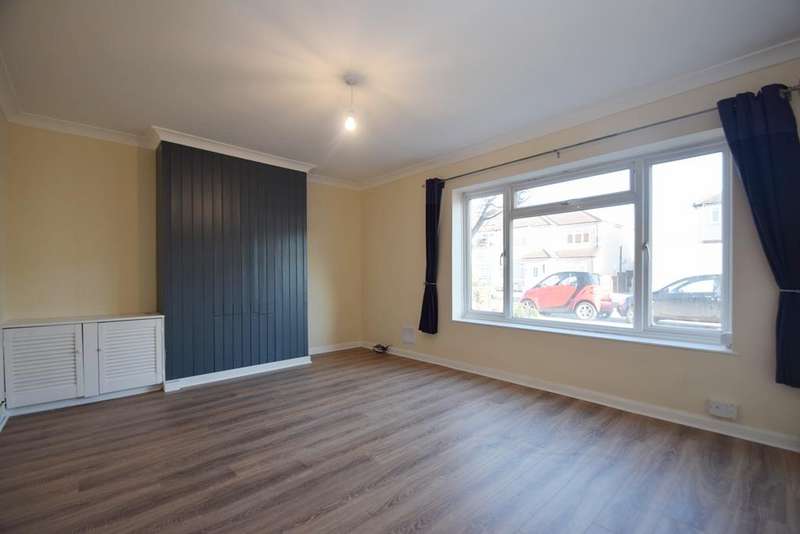 2 Bedroom Maisonette Flat To Rent In Oakleigh Road, Uxbridge, UB10