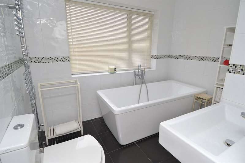 5 Bedroom Detached House For Sale In Plantation Road, Chestfield