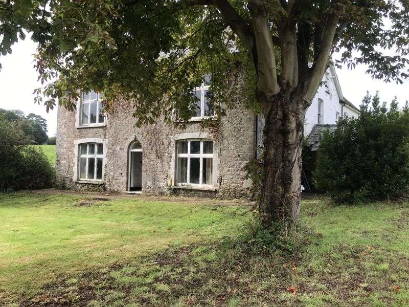 4 Bedroom Property For Sale In Tynypwll Farm, Bettws, Newport., NP20