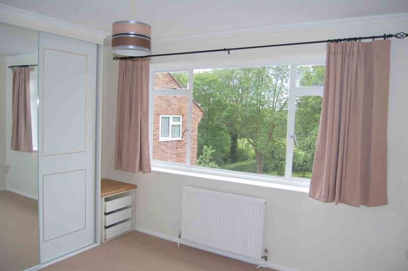 2 Bedroom Apartment Flat To Rent In Plantation Road, Amersham HP6