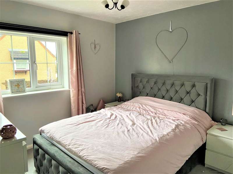 2 Bedroom Flat To Rent In Hay Leaze, Yate, South Gloucestershire, BS37