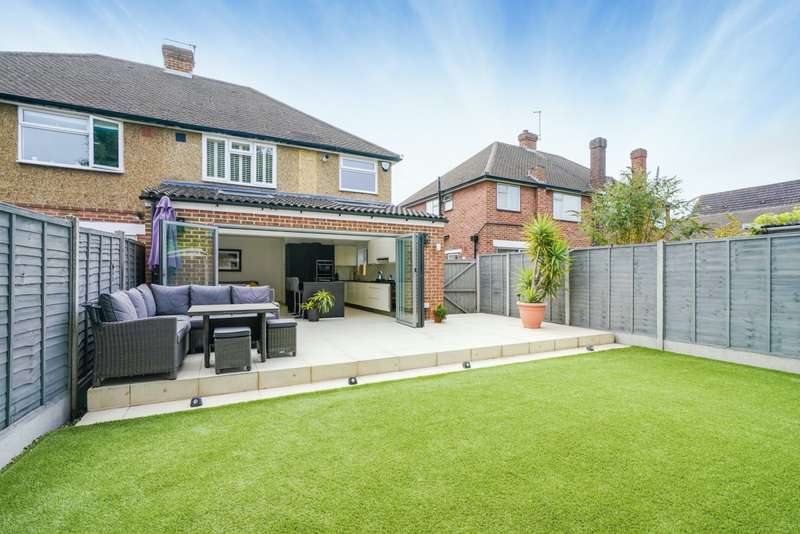 3 Bedroom SemiDetached House For Sale In Wolsey Drive, Waltonon