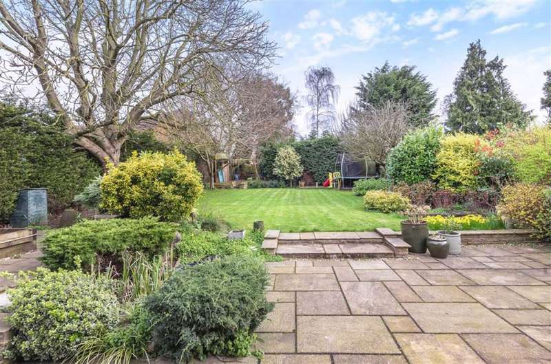 5 Bedroom Detached House For Sale In Weston Favell, NN3