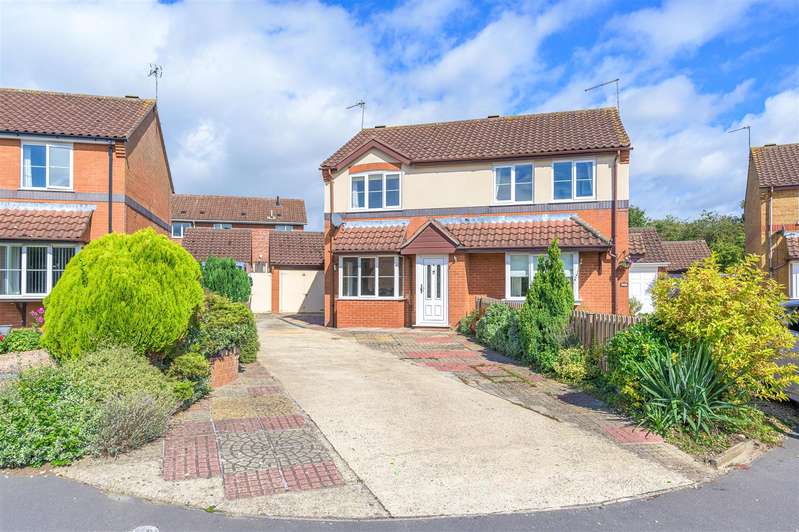 2 Bedroom Semi Detached House For Sale In College Park, Horncastle, LN9