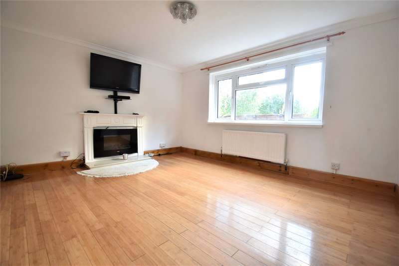 2 Bedroom Apartment For Sale In Perring Avenue, Farnborough, Hampshire