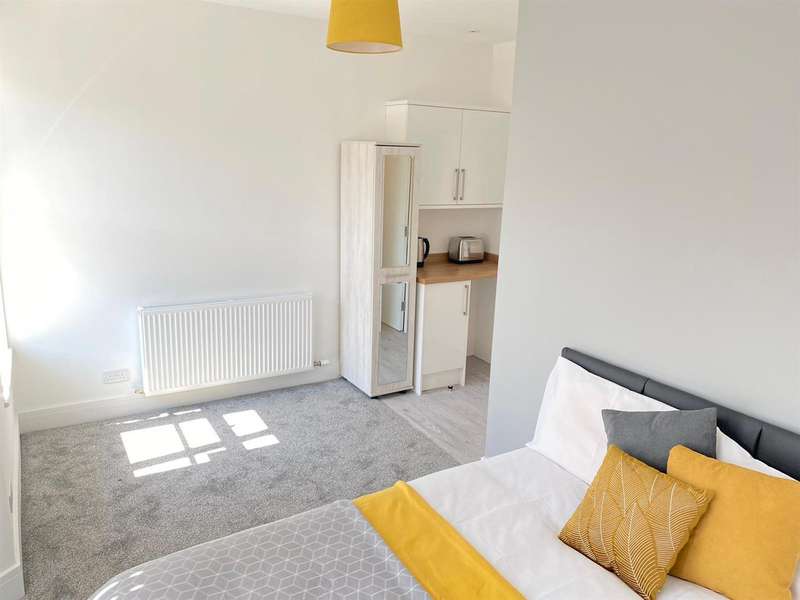 6 Bedroom House To Rent In Westminster Road, Morecambe, LA3