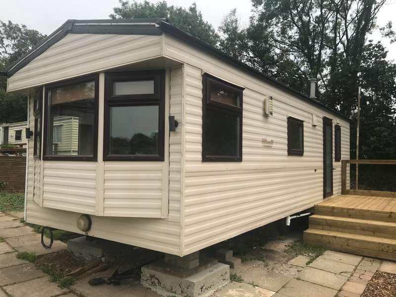 2 Bedroom Mobile Home For Sale In Yeoland Lane, Yelverton, PL20