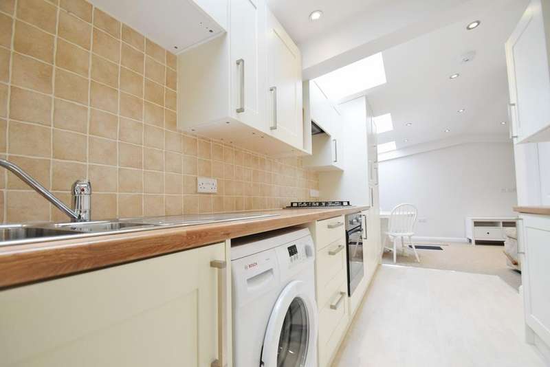 2 Bedroom Flat To Rent In Long Lane, Hillingdon, UB10