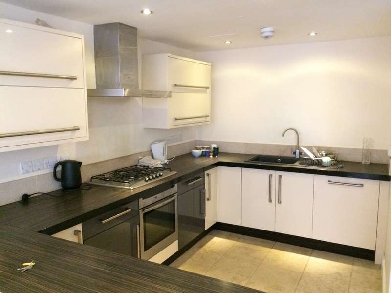 4 Bedroom House To Rent In Eastleigh Road, Leicester, , LE3