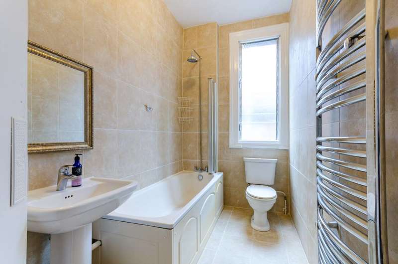 1 Bedroom Flat For Sale In Auckland Road, Crystal Palace, SE19