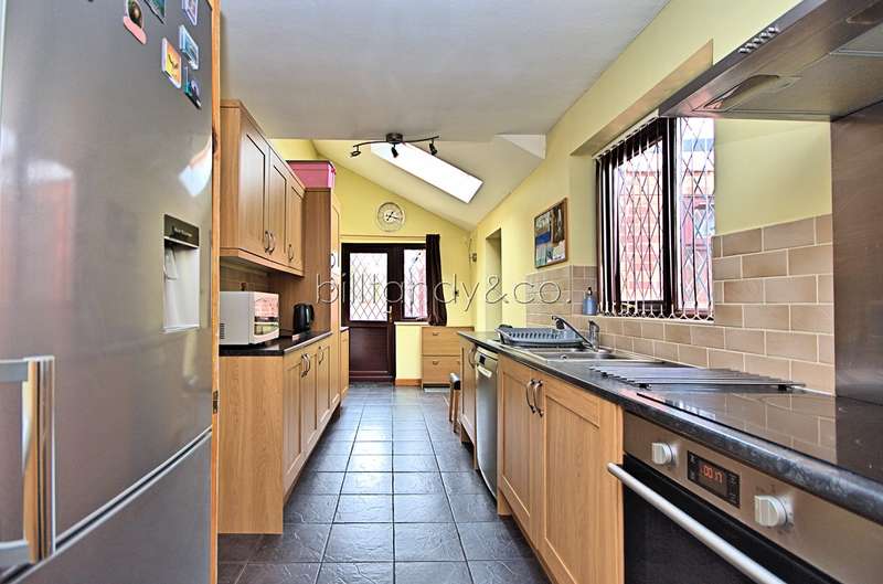 3 Bedroom Detached Bungalow For Sale In Thorpe Street, Burntwood, WS7