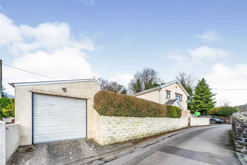 3 Bedroom Detached House For Sale In Farm Road, Heolgerrig, Merthyr