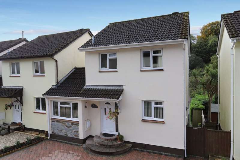 4 Bedroom Detached House For Sale In Barton Drive, Newton Abbot, TQ12