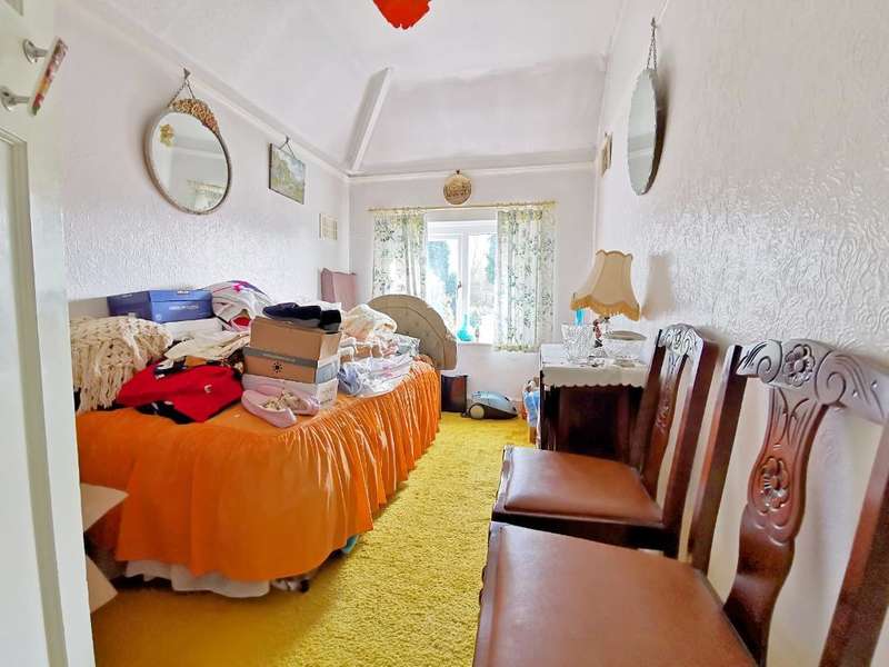 3 Bedroom Semi Detached House For Sale In Rydding Lane, West Bromwich