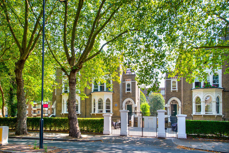2 Bedroom Flat For Sale In Highbury New Park, Highbury, London, N5