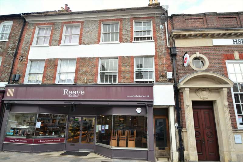2 Bedroom Flat For Sale In Market Place, Blandford Forum, DT11