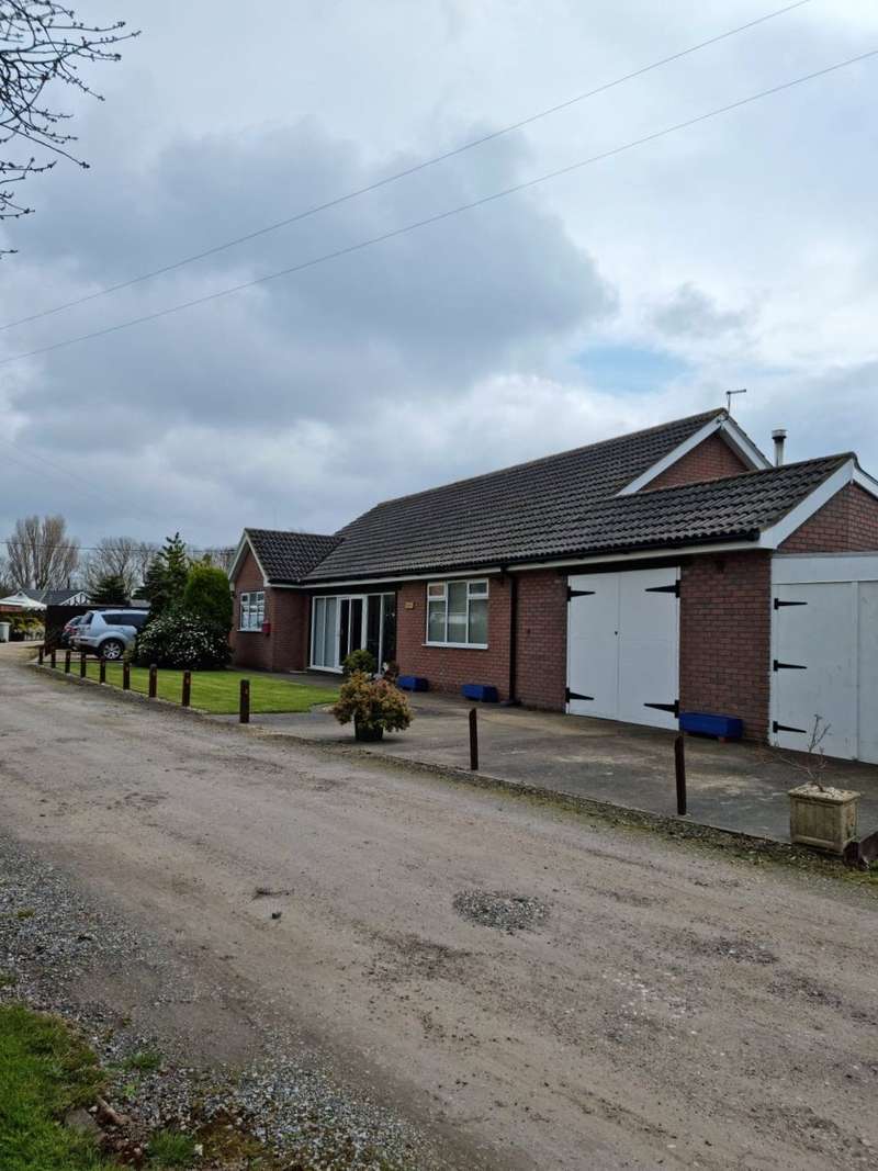 Houses for sale & to rent in LN12 1NQ, Mablethorpe Road, Skidbrooke